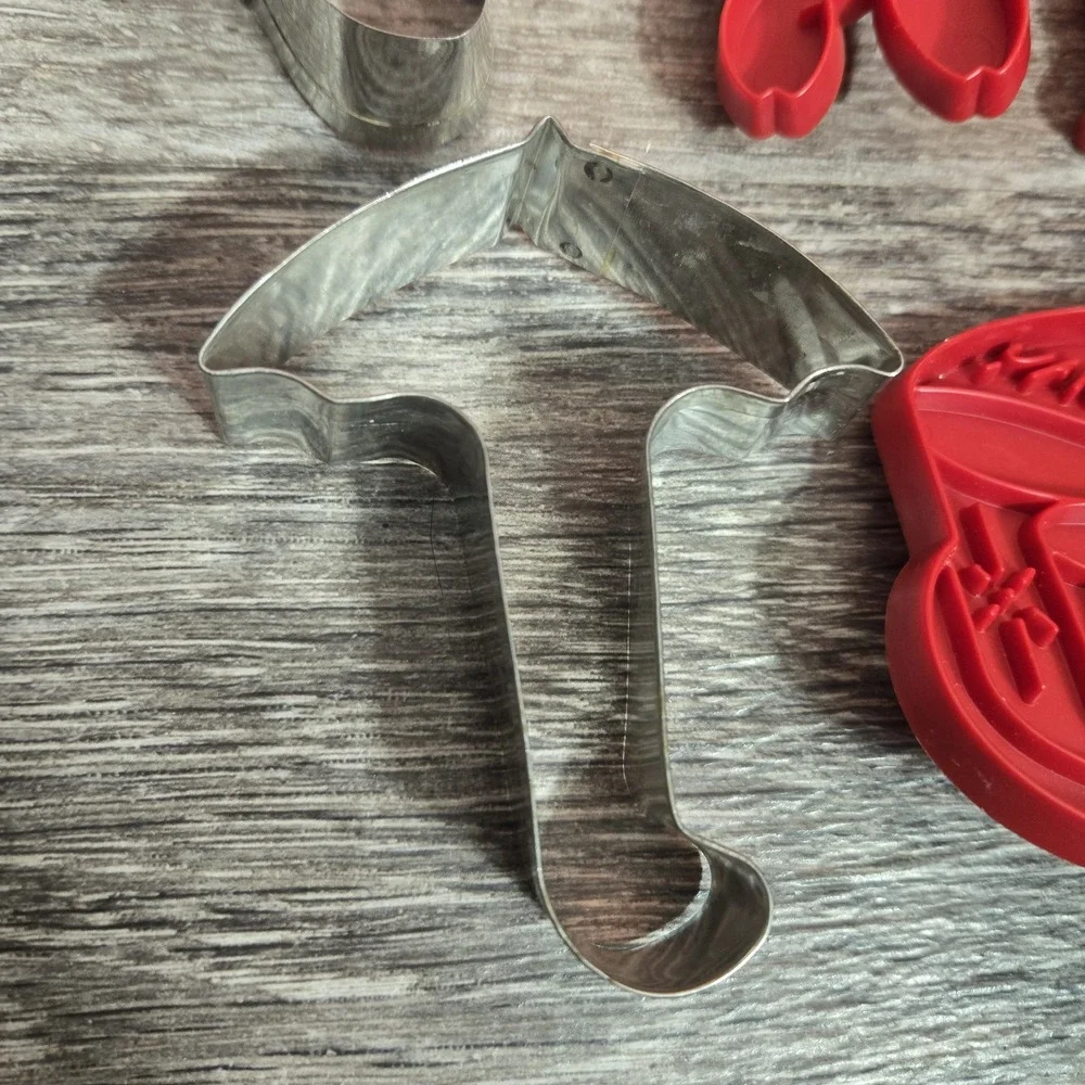 Lot Of 10 Vintage Cookie Cutters Red Tupperware‎ Stainless Steel Foot Buffalo